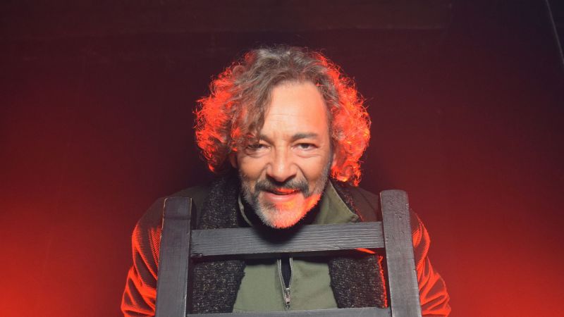 Fabián Vena en Mendoza: "La filosofía y el teatro hacen preguntas y no buscan dar respuestas"